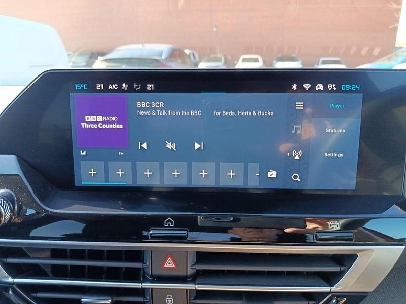 Used Citroën C4 X PureTech 127 HP (93 kW) 2024 Red SUV