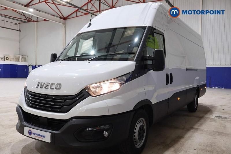 White New 2025 Iveco Daily Van | £27,999 (Fair price) - Image 1/4