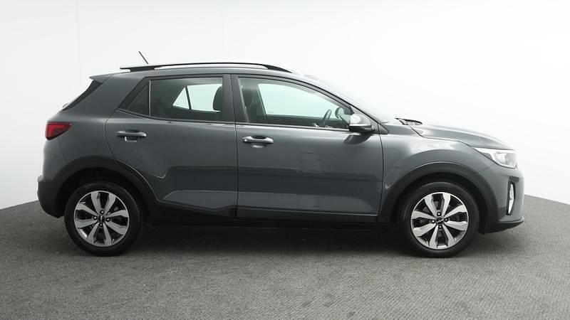 Used Kia Stonic 100 HP (73 kW) 2022 Grey SUV