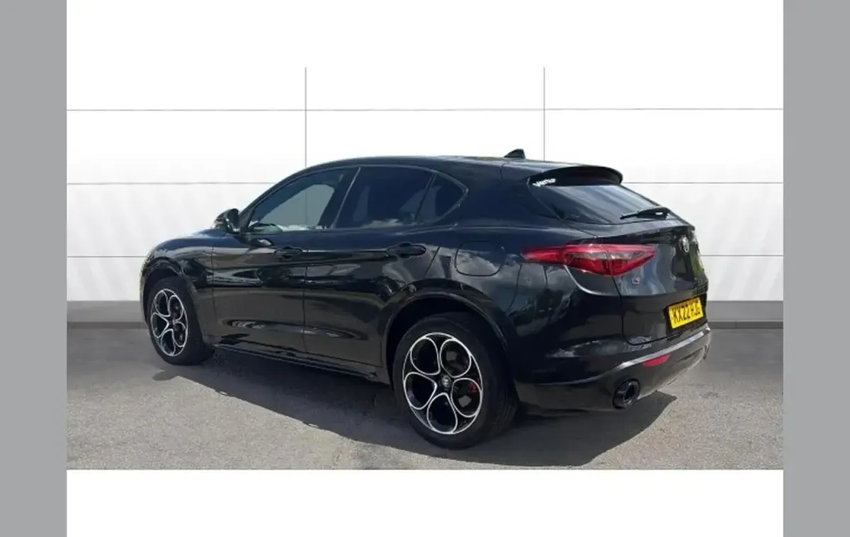 Used Alfa Romeo Stelvio Veloce 276 HP (202 kW) 2022 Black SUV