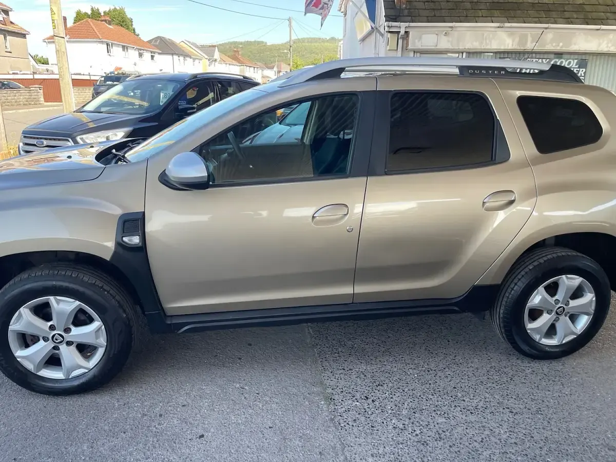 Used Dacia Duster Comfort 114 HP (83 kW) 2018 Beige SUV