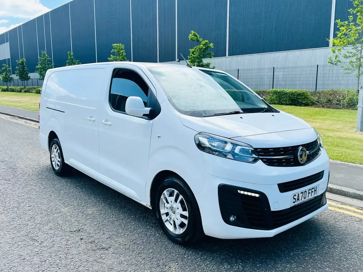 Used Vauxhall Vivaro Sportive 120 HP (88 kW) 2020 White MPV