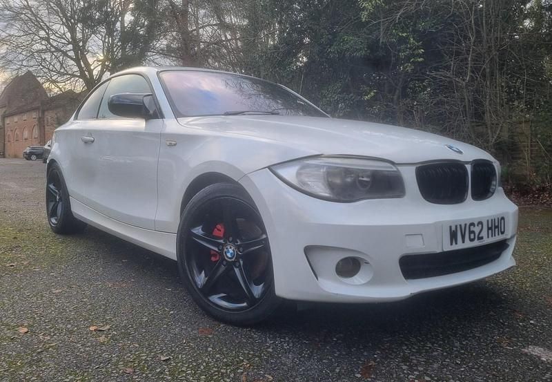 Used BMW 118 Coupé Exclusive 143 HP (105 kW) 2012 White Coupe