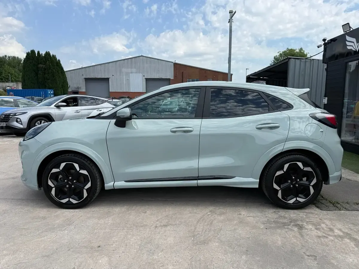 Käytetty Ford Puma ST-Line X 2024 Harmaa Katumaasturi