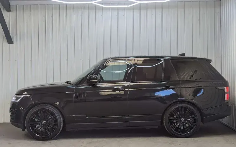 Usado Land Rover Range Rover Autobiography 525 CV (386 kW) 2018 Negro SUV
