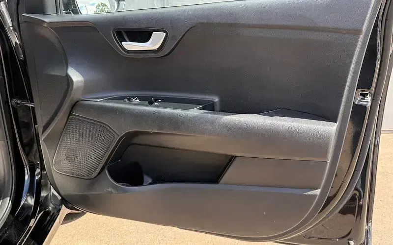 Used Kia Rio 84 HP (61 kW) 2018 Black Hatchback
