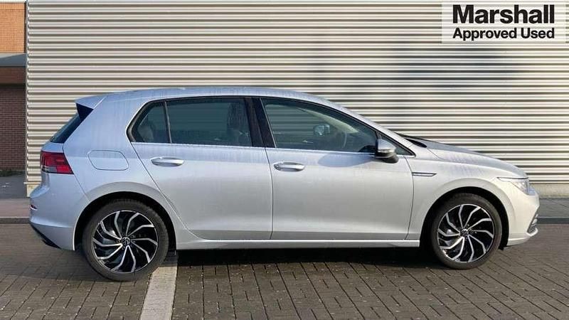 Used VW Golf VIII Style 150 HP (110 kW) 2022 Silver Hatchback