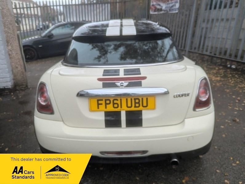 Used Mini Cooper Coupé 2011 White Coupe