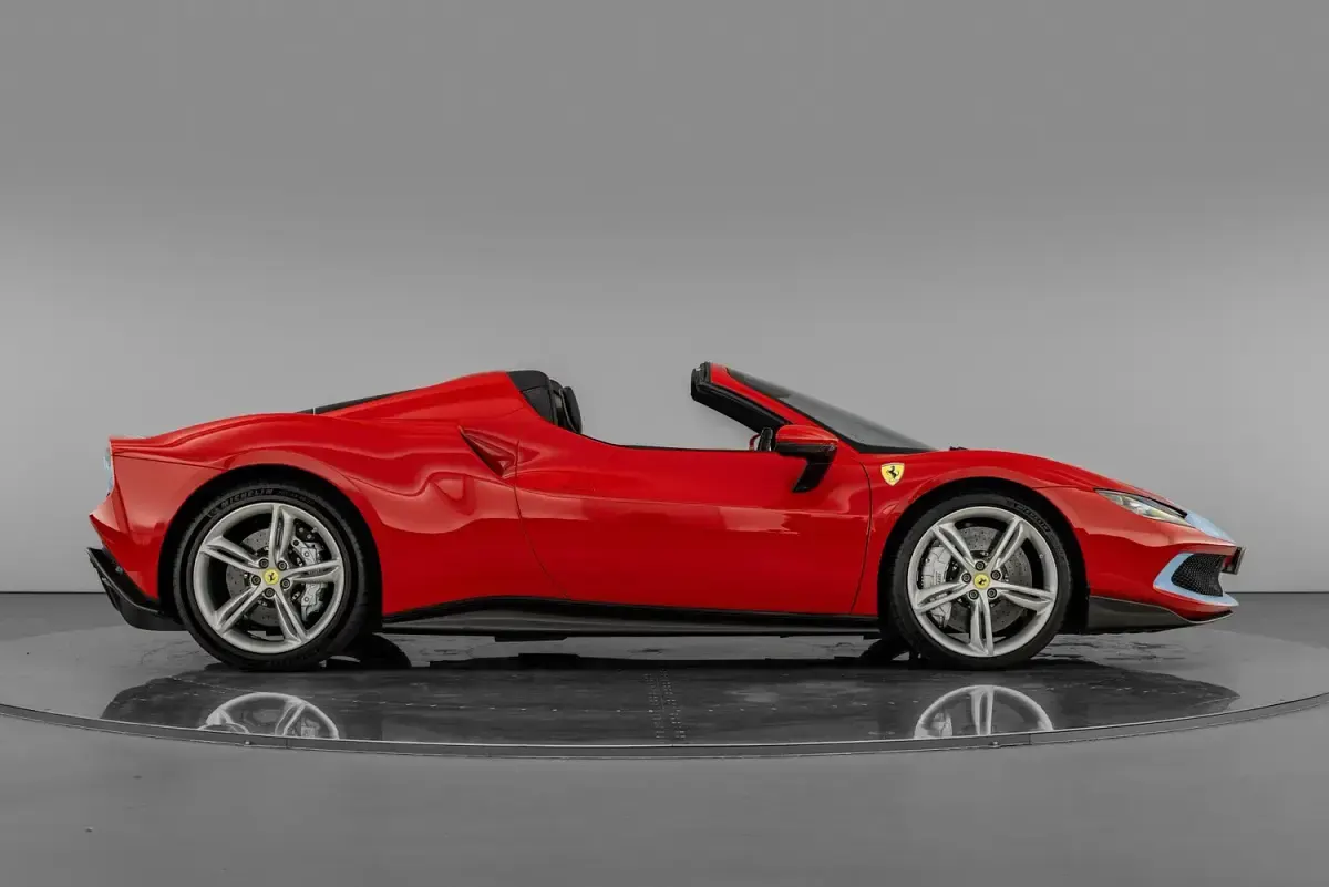 Used Ferrari 296 830 HP (610 kW) 2023 Red Cabriolet
