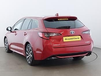 Usado Toyota Corolla Design 184 HP (135 kW) 2020 Vermelho Carrinha