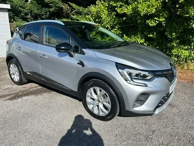 Used Renault Captur Iconic 98 HP (72 kW) 2020 Silver SUV
