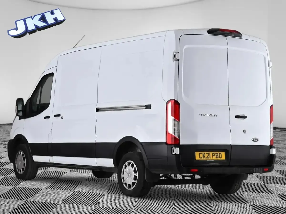 Used Ford Transit Trend 130 HP (95 kW) 2021 White Van