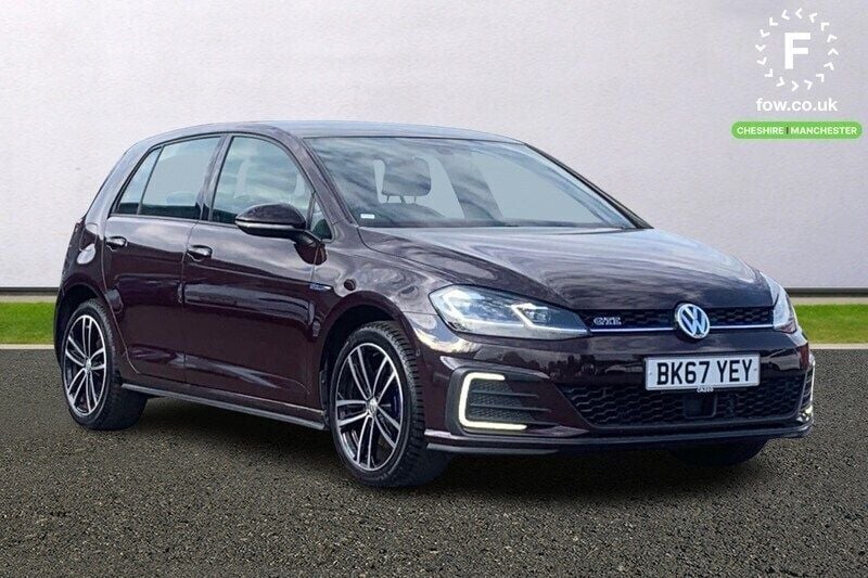 Black Used 2017 VW Golf VII GTE Hatchback | £14,099 (Fair price) - Image 1/4