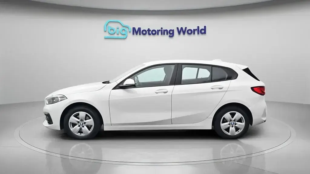Used BMW 118 136 HP (100 kW) 2021 White Hatchback