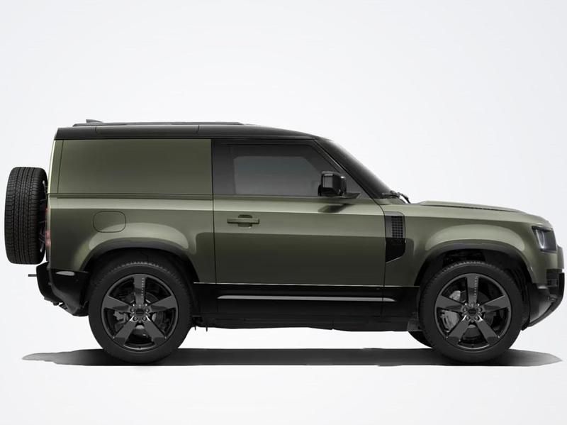 New Land Rover Defender SE Dynamic 250 HP (183 kW) 2026 Woolstone green Hatchback