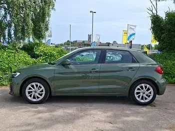 Used Audi A1 Sport 95 HP (69 kW) 2024 Green SUV