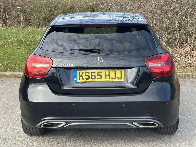 Used Mercedes A200 Premium 136 HP (100 kW) 2015 Black Hatchback