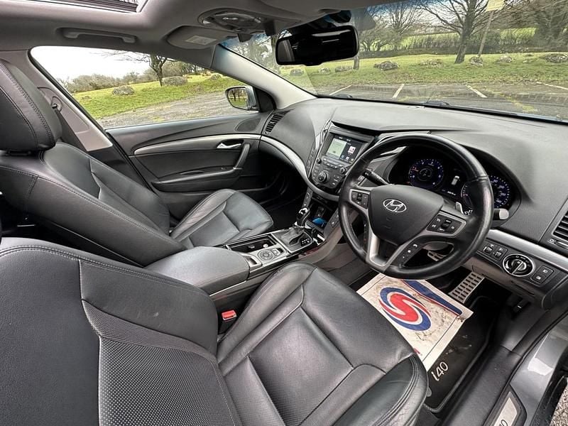 Used Hyundai i40 Premium 141 HP (103 kW) 2017 Silver Estate