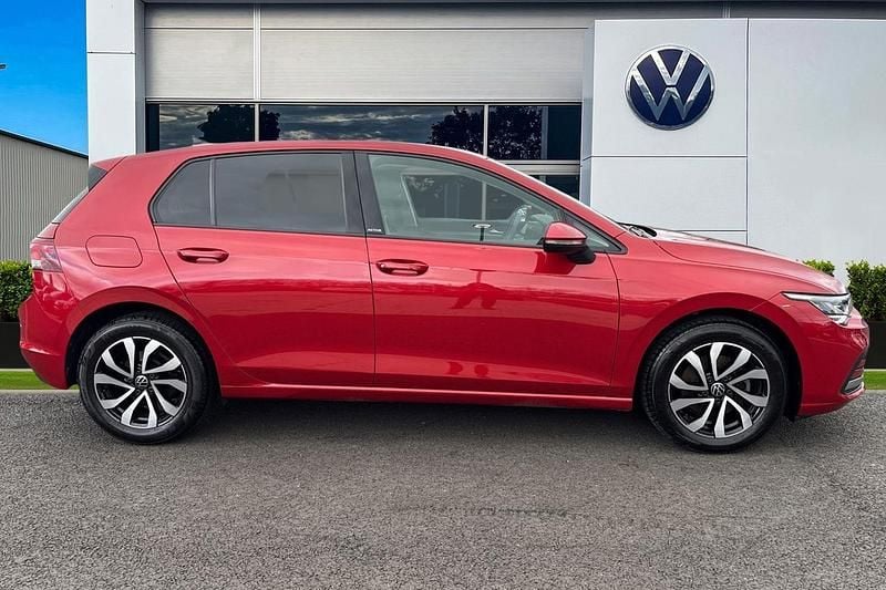 Used VW Golf VIII Active 128 HP (94 kW) 2022 Red Hatchback