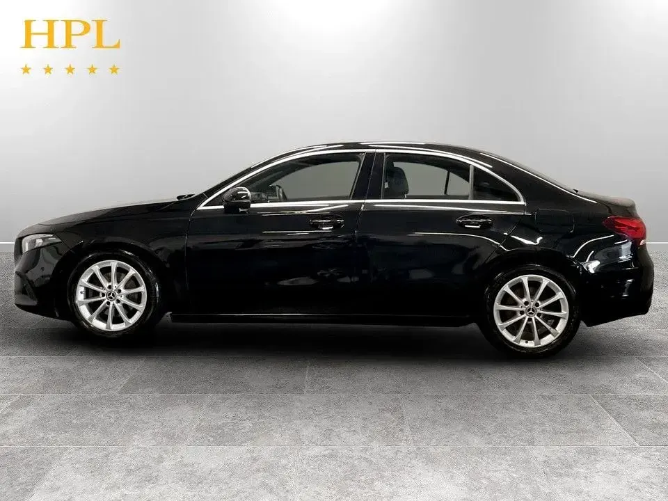 Używany Mercedes A200 Executive 163 KM (119 kW) 2020 Czarny Sedan/Limuzyna