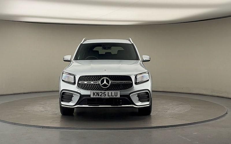 Used Mercedes GLB200 Executive 163 HP (119 kW) 2025 SUV