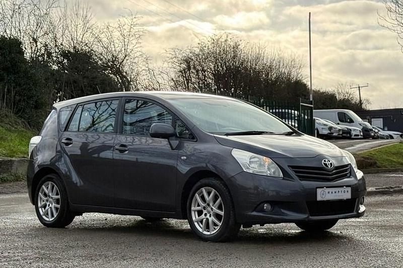 Grey Used 2010 Toyota Verso MPV | £3,995 (Fair price) - Image 1/1
