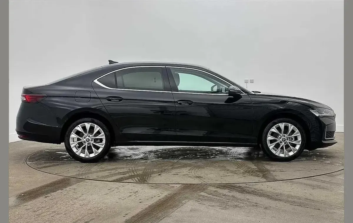 New Skoda Superb SE L 150 HP (110 kW) 2026 Black Hatchback