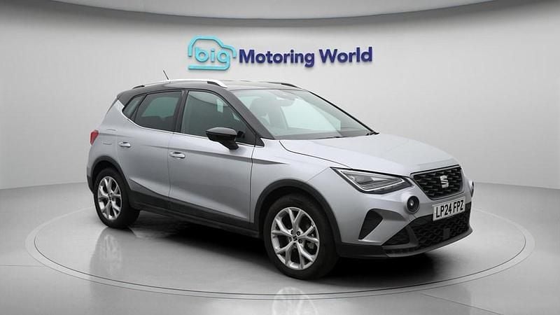 Used Seat Arona FR 115 HP (84 kW) 2024 Silver SUV