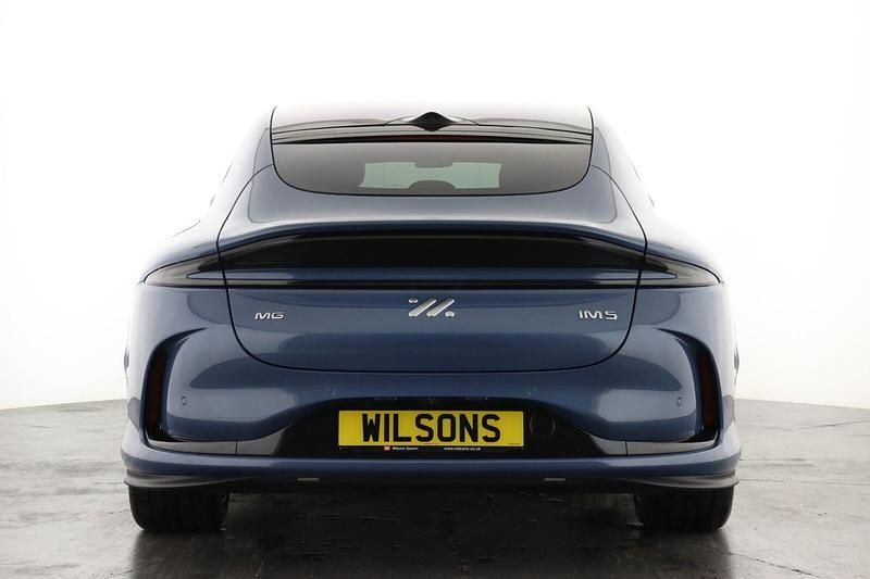 New MG IM5 300 kW (408 HP) 2025 Hatchback