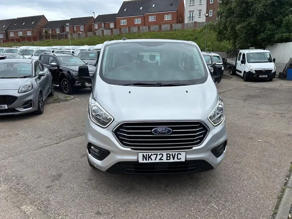 Used Ford Tourneo Custom S 2022 Silver Van