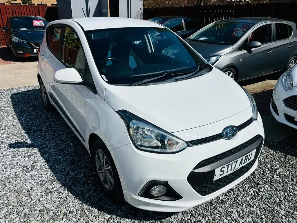 Używany Hyundai i10 Premium 67 KM (49 kW) 2017 Biały Hatchback