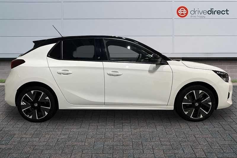 Used Vauxhall Corsa-e 100 kW (136 HP) 2024 White Hatchback