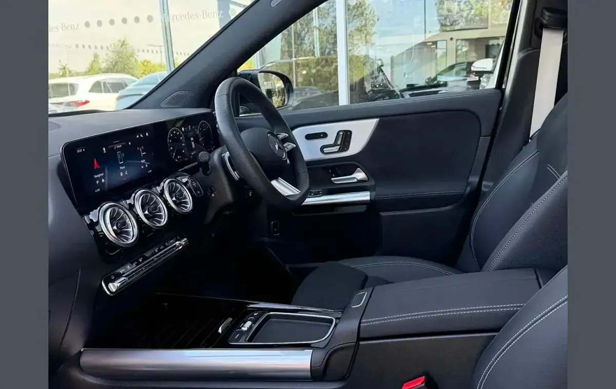 Used Mercedes GLA220 AMG Line Premium Plus 187 HP (137 kW) 2025 Black SUV