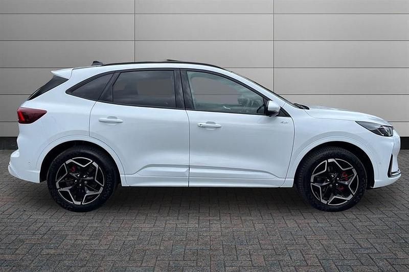 Used Ford Kuga ST-Line X 183 HP (134 kW) 2024 Frozen white SUV