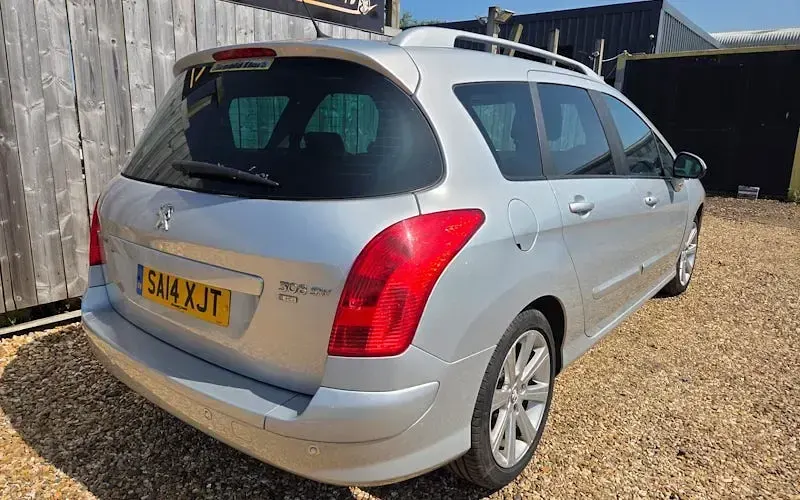 Begagnad Peugeot 308 Active 114 HK (83 kW) 2014 Silver Kombi