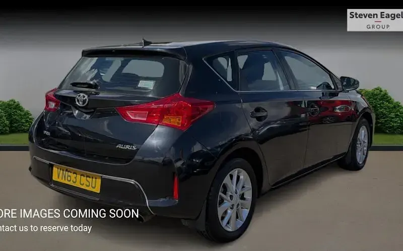 Used Toyota Auris 132 HP (97 kW) 2014 Hatchback