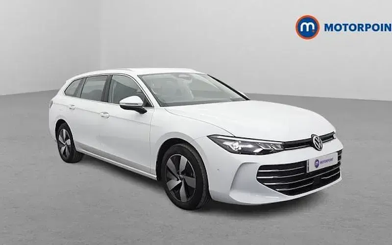 Usado VW Passat Life 204 HP (150 kW) 2025 Branco Carrinha