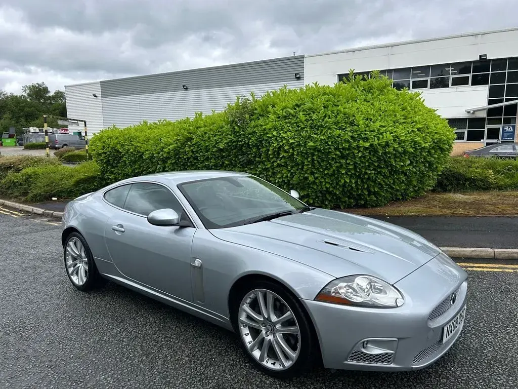 Used Jaguar XKR Supercharged 420 HP (308 kW) 2008 Silver Coupe