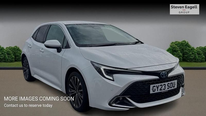 Used Toyota Corolla Design 2023 White Hatchback