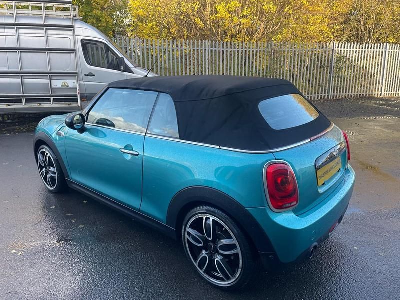 Begagnad Mini Cooper Cabriolet 2017 Turkos Cab