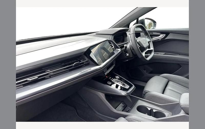 Used Audi Q4 Sportback e-tron Black Edition 210 kW (286 HP) 2025 Blue SUV