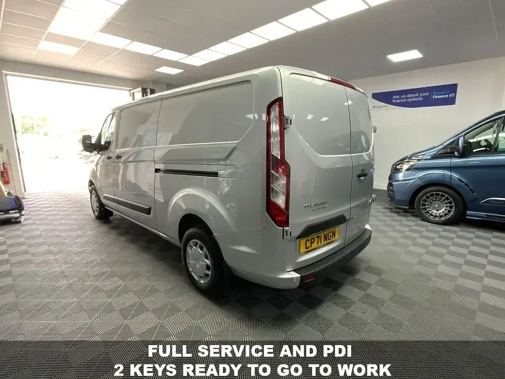 Used Ford Transit Custom Trend 130 HP (95 kW) 2022 Silver Van