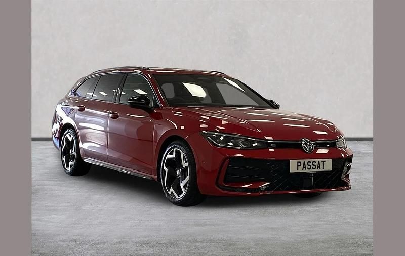New VW Passat R-line 147 HP (108 kW) 2025 Other Estate