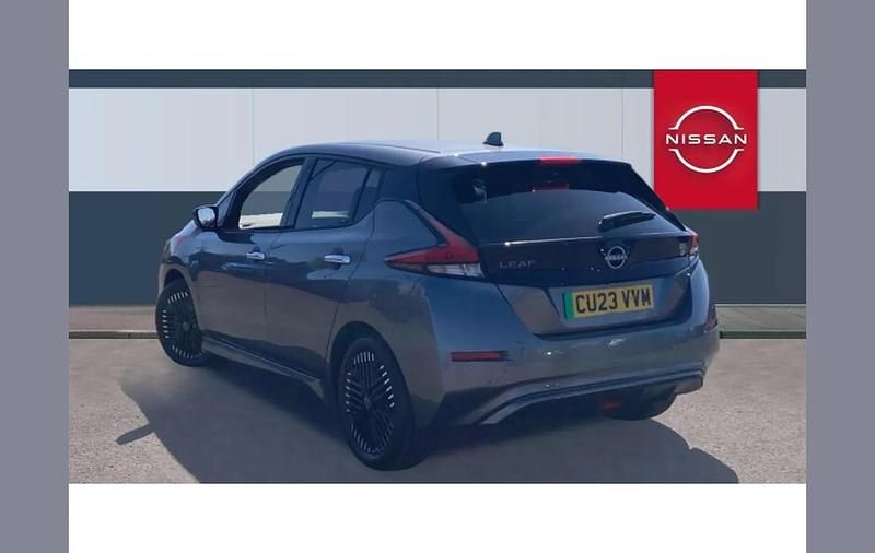 Used Nissan Leaf N-Connecta 108 kW (147 HP) 2023 Grey Hatchback