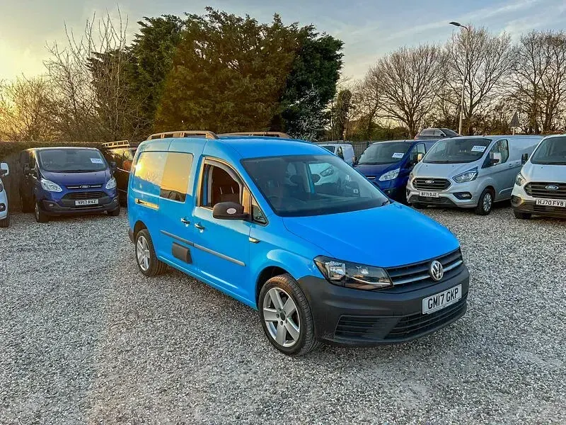 Usado VW Caddy Startline 2017 Azul Monovolume