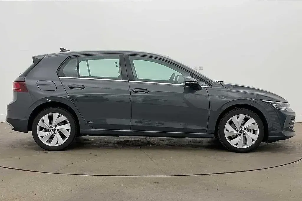 Used VW Golf VIII 204 HP (150 kW) 2025