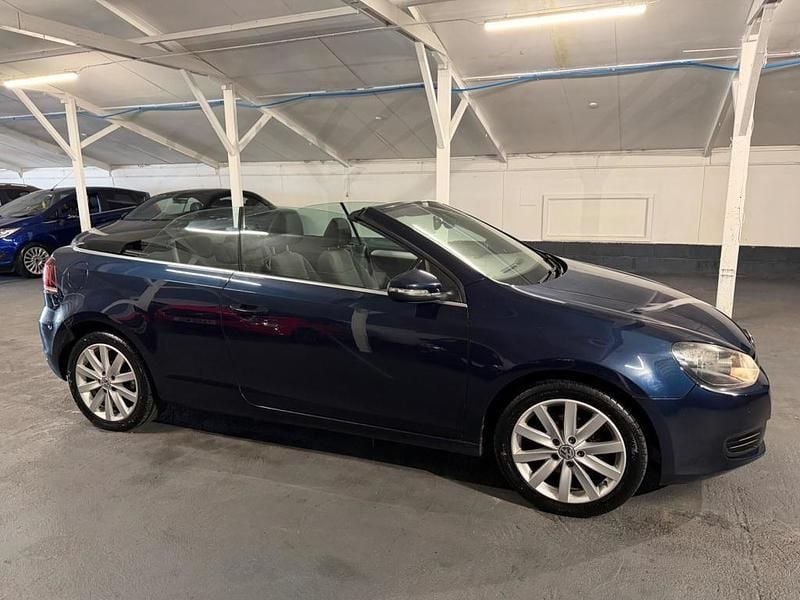 Used VW Golf Cabriolet SE 105 HP (77 kW) 2015 Blue Cabriolet