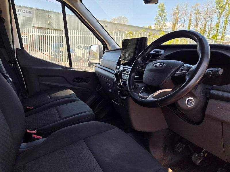 Usado Ford Transit Trend 130 HP (95 kW) 2024 Prateado Van