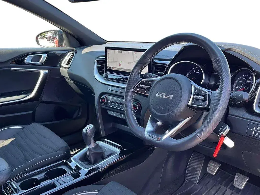 Używany Kia Ceed GT-Line 158 KM (116 kW) 2024 Pomarańczowy Hatchback
