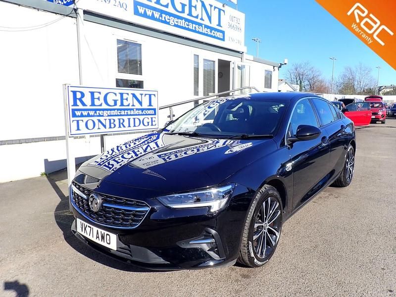 Used Vauxhall Insignia Edition 122 HP (89 kW) 2022 Black Hatchback